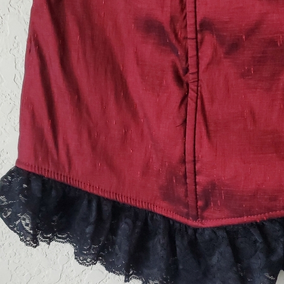 Torrid sz 2 Red Bustier with Black Lace Trim - Picture 3 of 6